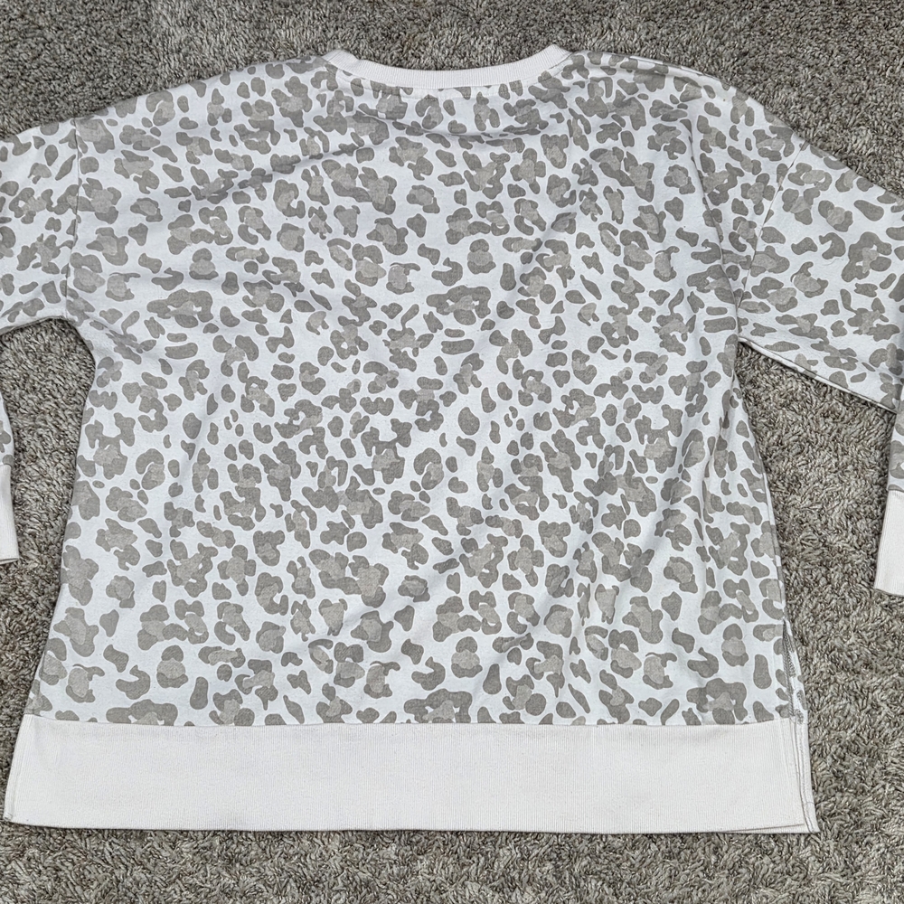 Gameday Couture Indiana Hoosiers Womens XXL Leopard Hide and Chic Crew Sweatshir - Picture 3 of 3